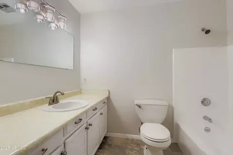 Bath - 3741 W Davidson Ln, Phoenix, AZ 85051 photo 2 of 2