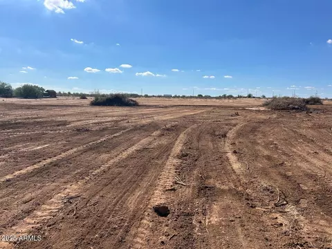 271 N Nn N 239th Ave #1, Wittmann, AZ 85361