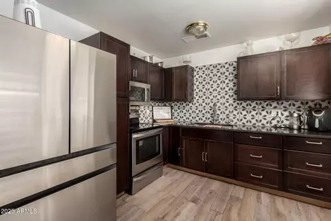 Kitchen - 7531 W Osborn Rd, Phoenix, AZ 85033 photo 3 of 3