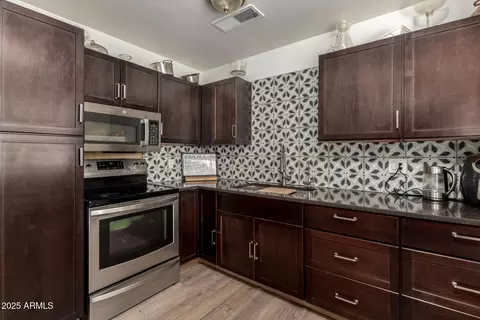 Kitchen - 7531 W Osborn Rd, Phoenix, AZ 85033 photo 2 of 3