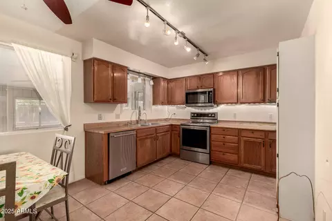 Kitchen - 234 S Glenmar Rd, Mesa, AZ 85208 photo 2 of 2