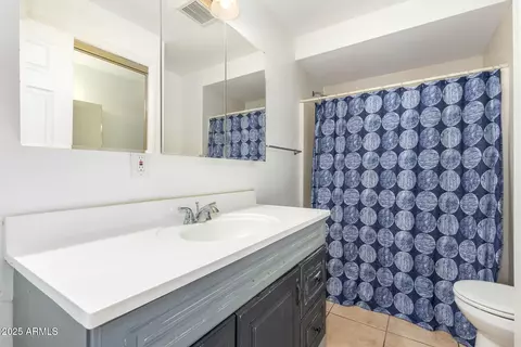 Bath - 1230 E Peoria Ave, Phoenix, AZ 85020 photo 1 of 2
