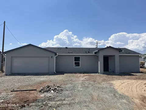 20152 E Horseshoe Ln, Mayer, AZ 86333