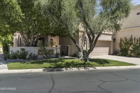 10118 E Cinnabar Ave, Scottsdale, AZ 85258