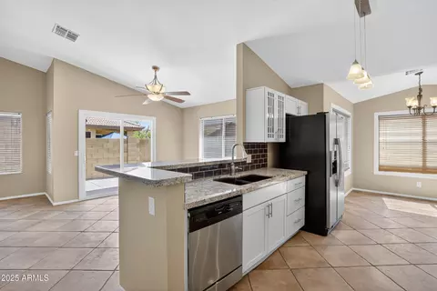 4165 W Park Ave, Chandler, AZ 85226