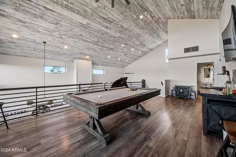 Entry Way - 2262 Meadow Trl, Overgaard, AZ 85933 photo 6 of 7