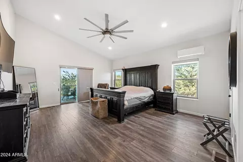 Bedroom - 2262 Meadow Trl, Overgaard, AZ 85933 photo 1 of 7