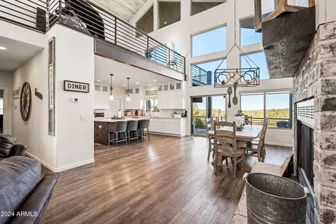 Dining - 2262 Meadow Trl, Overgaard, AZ 85933 photo 1 of 6