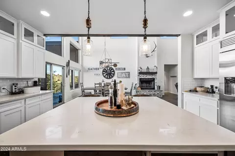 Kitchen - 2262 Meadow Trl, Overgaard, AZ 85933 photo 9 of 9