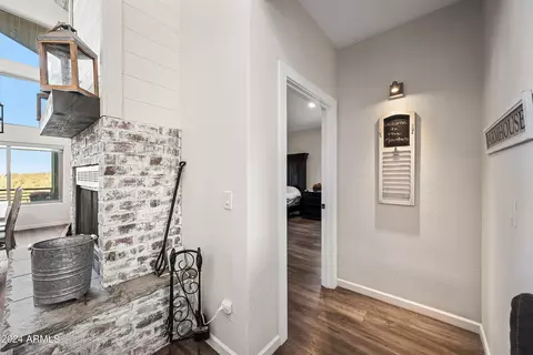 Entry Way - 2262 Meadow Trl, Overgaard, AZ 85933 photo 2 of 7