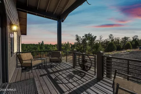 Exterior - 2262 Meadow Trl, Overgaard, AZ 85933 photo 4 of 27