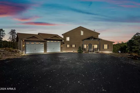 Exterior - 2262 Meadow Trl, Overgaard, AZ 85933 photo 3 of 27
