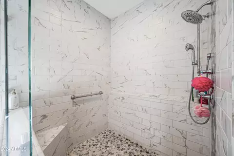 Bath - 2262 Meadow Trl, Overgaard, AZ 85933 photo 6 of 9