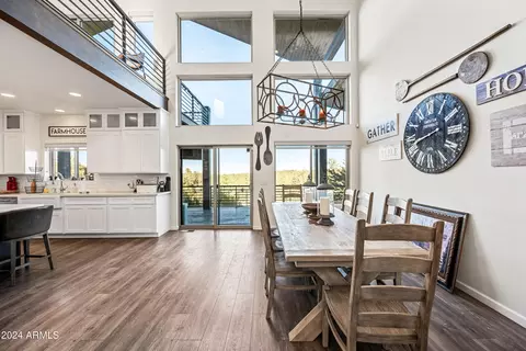 Dining - 2262 Meadow Trl, Overgaard, AZ 85933 photo 4 of 6