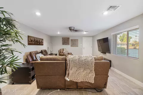 Other - 2709 E Clarendon Ave, Phoenix, AZ 85016 photo 4 of 9