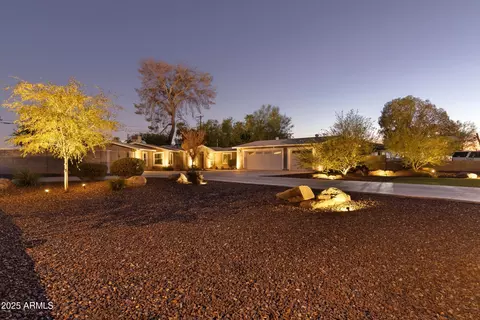 Exterior - 2709 E Clarendon Ave, Phoenix, AZ 85016 photo 9 of 9