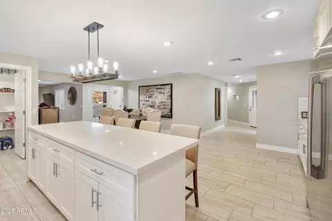 Kitchen - 2709 E Clarendon Ave, Phoenix, AZ 85016 photo 5 of 5
