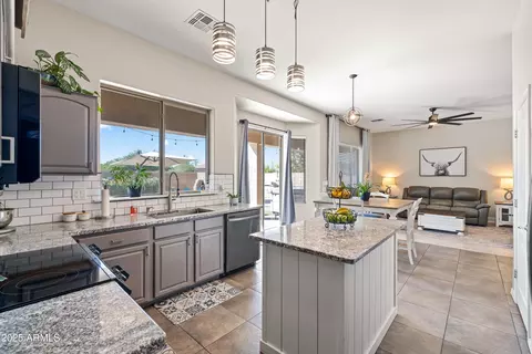 Kitchen - 4081 E Carriage Way, Gilbert, AZ 85297 photo 6 of 6
