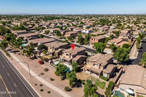 View/Area - 4081 E Carriage Way, Gilbert, AZ 85297 photo 6 of 9