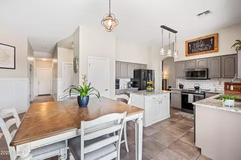 Kitchen - 4081 E Carriage Way, Gilbert, AZ 85297 photo 1 of 6