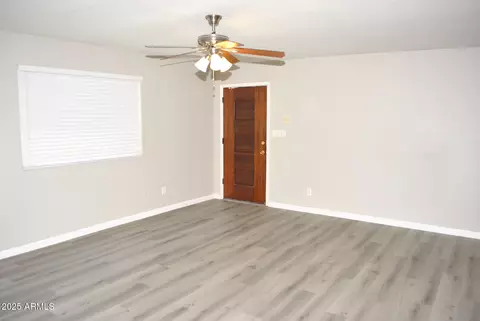 Living - 462 E Royal Palms Dr, Mesa, AZ 85203 photo 1 of 2