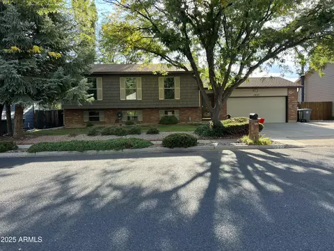 1627 N Deer Crossing Rd, Flagstaff, AZ 86004