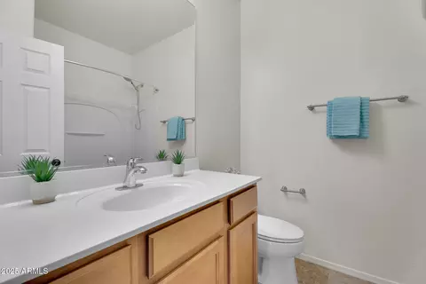 Bath - 2975 E Andre Ave, Gilbert, AZ 85298 photo 1 of 7