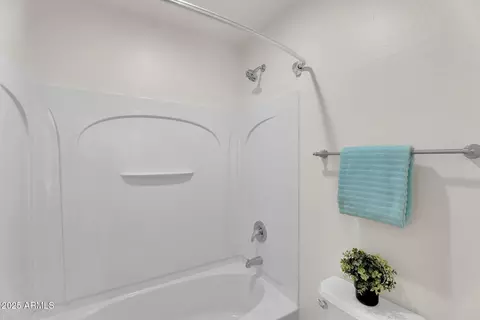 Bath - 2975 E Andre Ave, Gilbert, AZ 85298 photo 7 of 7