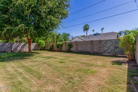 3907 E Mulberry Dr, Phoenix, AZ 85018 photo 17
