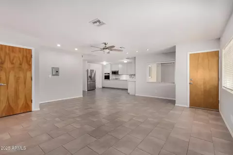 3907 E Mulberry Dr, Phoenix, AZ 85018 photo 5