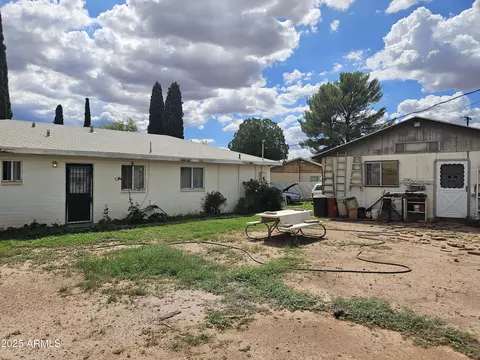 Exterior - 130 Mountain View Ave, Bisbee, AZ 85603 photo 5 of 7
