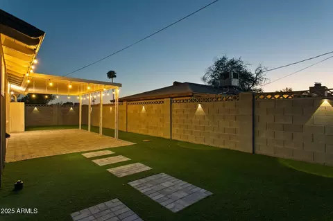 Exterior - 1246 E Vista Ave, Phoenix, AZ 85020 photo 6 of 27