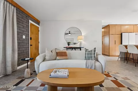 Living - 1246 E Vista Ave, Phoenix, AZ 85020 photo 1 of 1