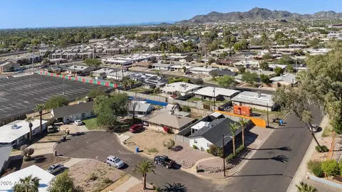 View/Area - 1246 E Vista Ave, Phoenix, AZ 85020 photo 7 of 9