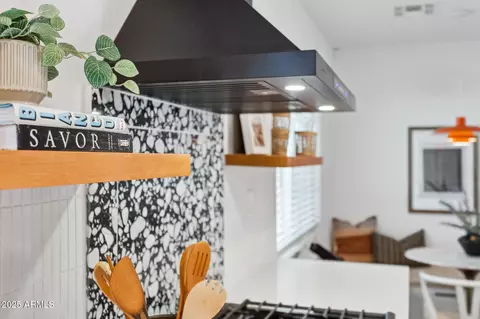Kitchen - 1246 E Vista Ave, Phoenix, AZ 85020 photo 2 of 5