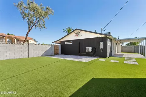 Exterior - 1246 E Vista Ave, Phoenix, AZ 85020 photo 2 of 27