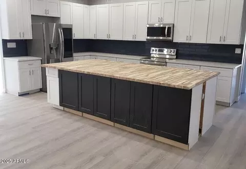 2511 E Broadway Rd, Phoenix, AZ 85040