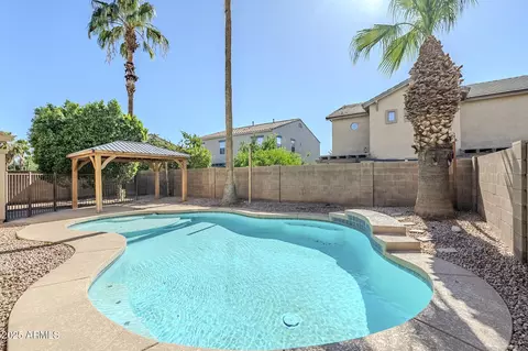 Exterior - 1273 E Hampton Ln, Gilbert, AZ 85295 photo 2 of 3