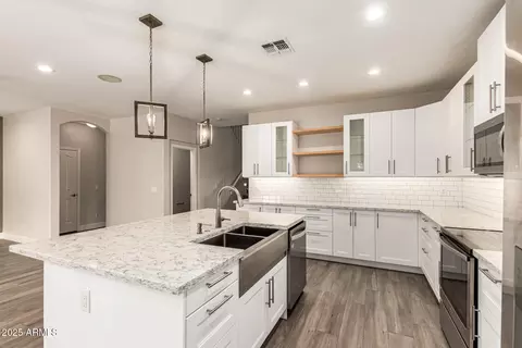 Kitchen - 1234 E Lark St, Gilbert, AZ 85297 photo 4 of 4