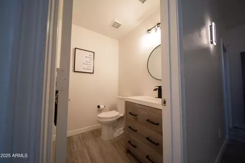 Bath - 4358 E Anderson Dr, Phoenix, AZ 85032 photo 1 of 9