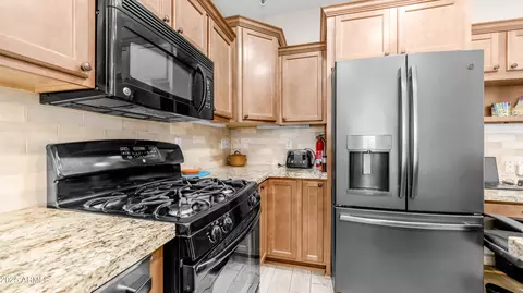Kitchen - 5809 E Leland St, Mesa, AZ 85215 photo 5 of 5