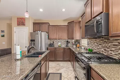 Kitchen - 4448 E Melrose St, Gilbert, AZ 85297 photo 2 of 4