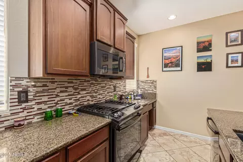 Kitchen - 4448 E Melrose St, Gilbert, AZ 85297 photo 4 of 4