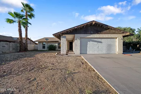 10324 W Minnezona Ave, Phoenix, AZ 85037