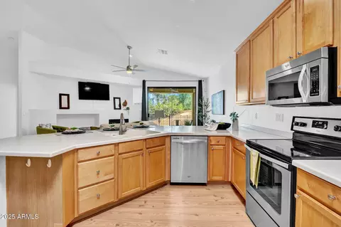 3252 E Maldonado Dr, Phoenix, AZ 85042 photo 6