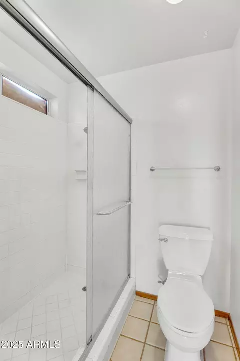 Bath - 1310 E Redmon Dr, Tempe, AZ 85283 photo 2 of 3