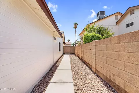 Exterior - 1310 E Redmon Dr, Tempe, AZ 85283 photo 8 of 9