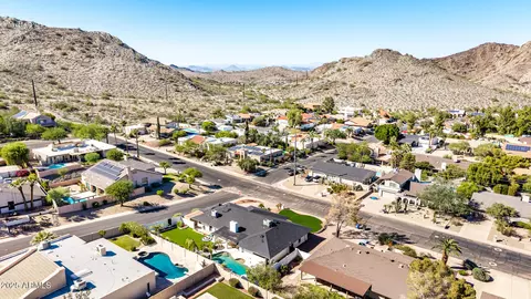 View/Area - 2201 E Shea Blvd, Phoenix, AZ 85028 photo 4 of 7