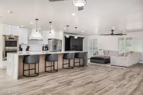 Kitchen - 2201 E Shea Blvd, Phoenix, AZ 85028 photo 1 of 4