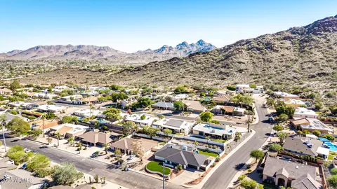 View/Area - 2201 E Shea Blvd, Phoenix, AZ 85028 photo 7 of 7